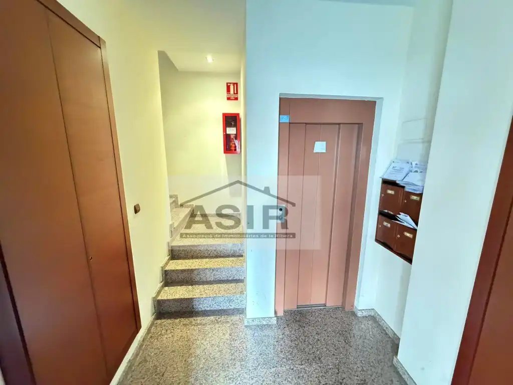 Büro zum Verkauf in Alzira