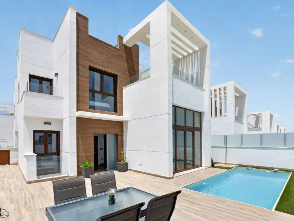 House for sale in Calle Calpe 4