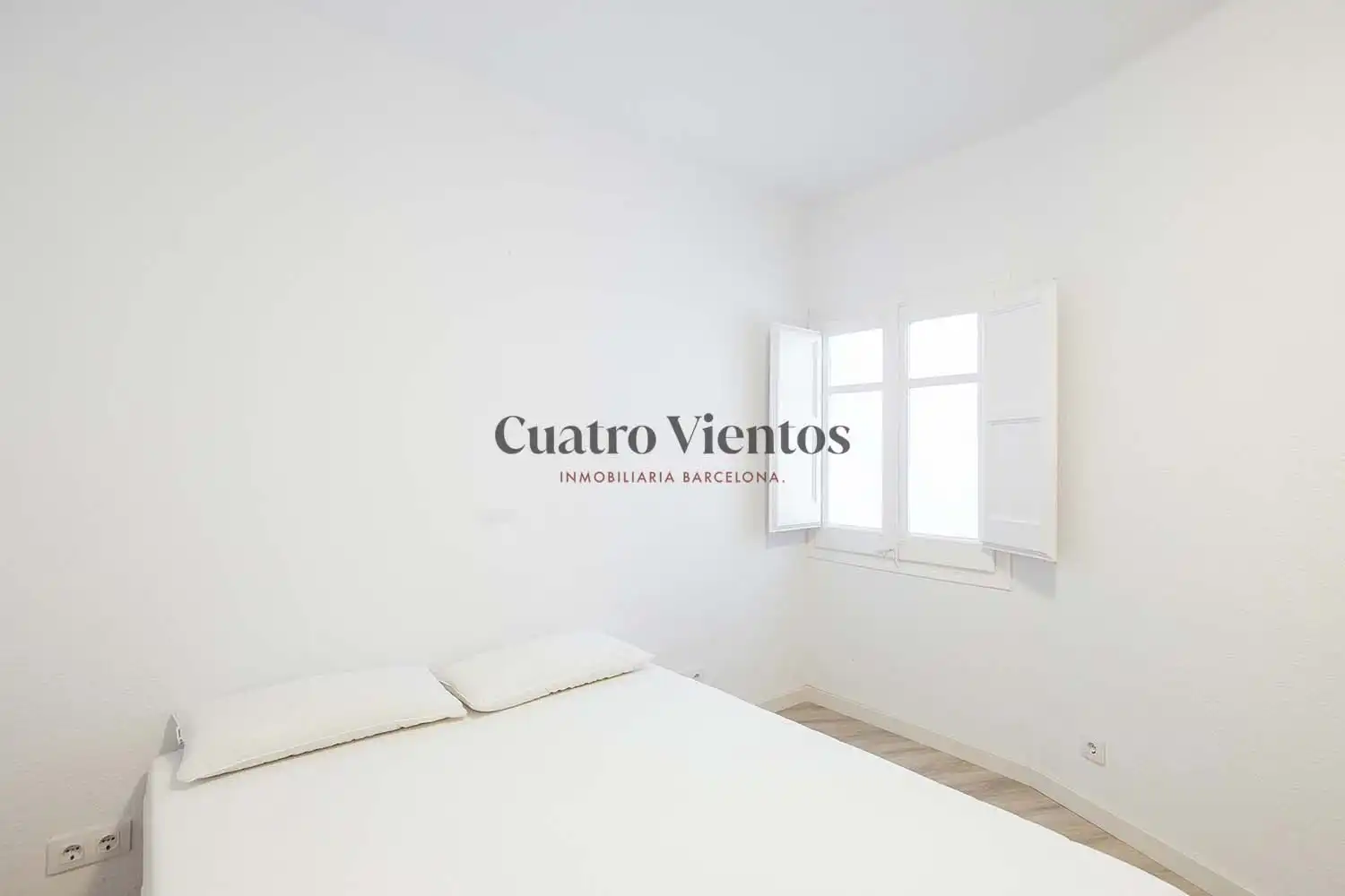 Habitación de Piso en venta en Barcelona con Aire acondicionado, Calefacción y Horno
