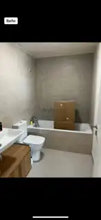 Badezimmer von Dachboden zur Miete in Estepona mit Klimaanlage, Terrasse und Abstellraum