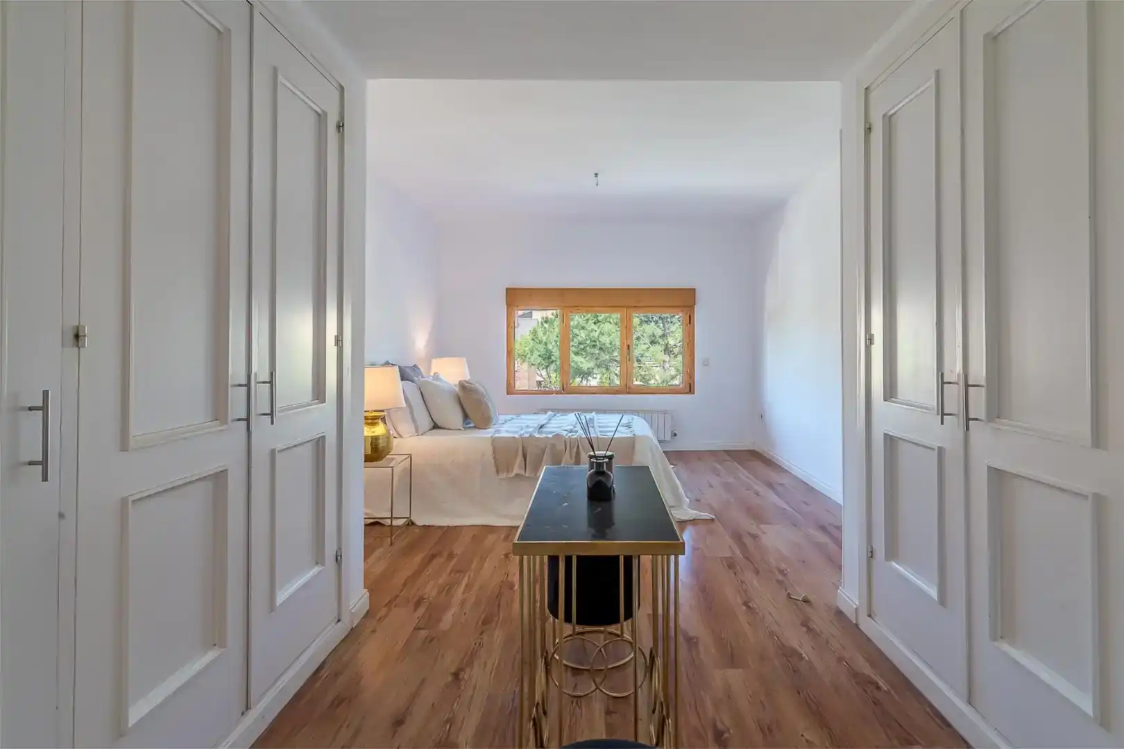 Bedroom of Houses for sale in Boadilla del Monte  with Air Conditioner, Swimming Pool and Balcony
