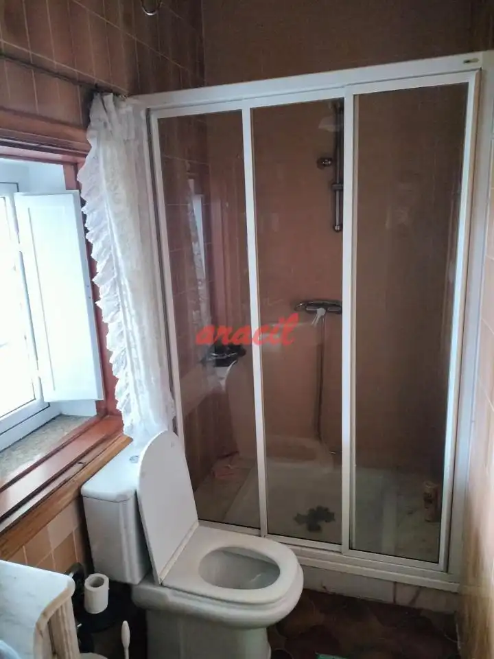 Baño de Casa o chalet en venta en Ourense Capital  con Calefacción, Jardín privado y Terraza