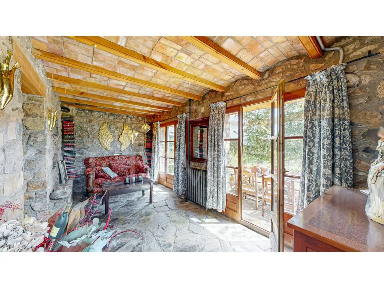 Sala de estar de Finca rústica en venta en Sant Jaume de Frontanyà con Calefacción y Jardín privado