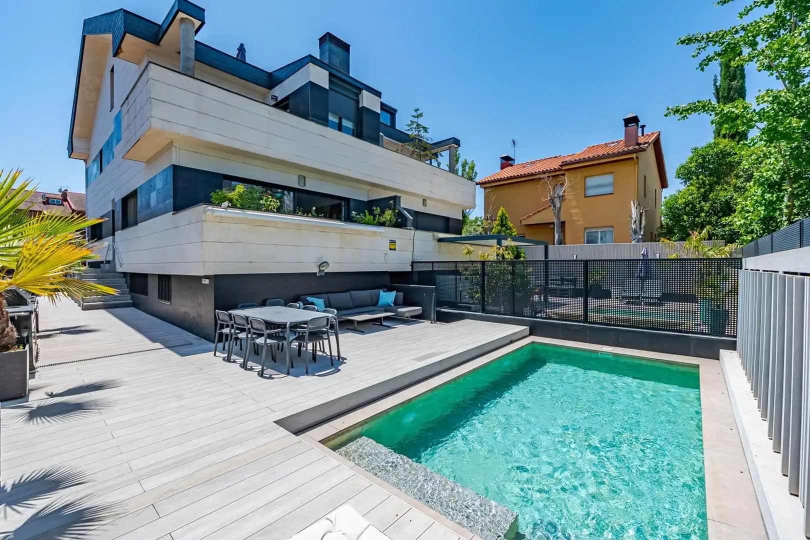 Piscina de Casa adosada en venta en Pozuelo de Alarcón con Aire acondicionado, Calefacción y Piscina