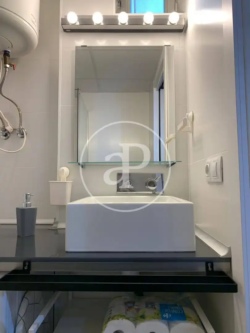 Bathroom of Lofts for sale in Valencia  with Air Conditioner, Heating and Furnished