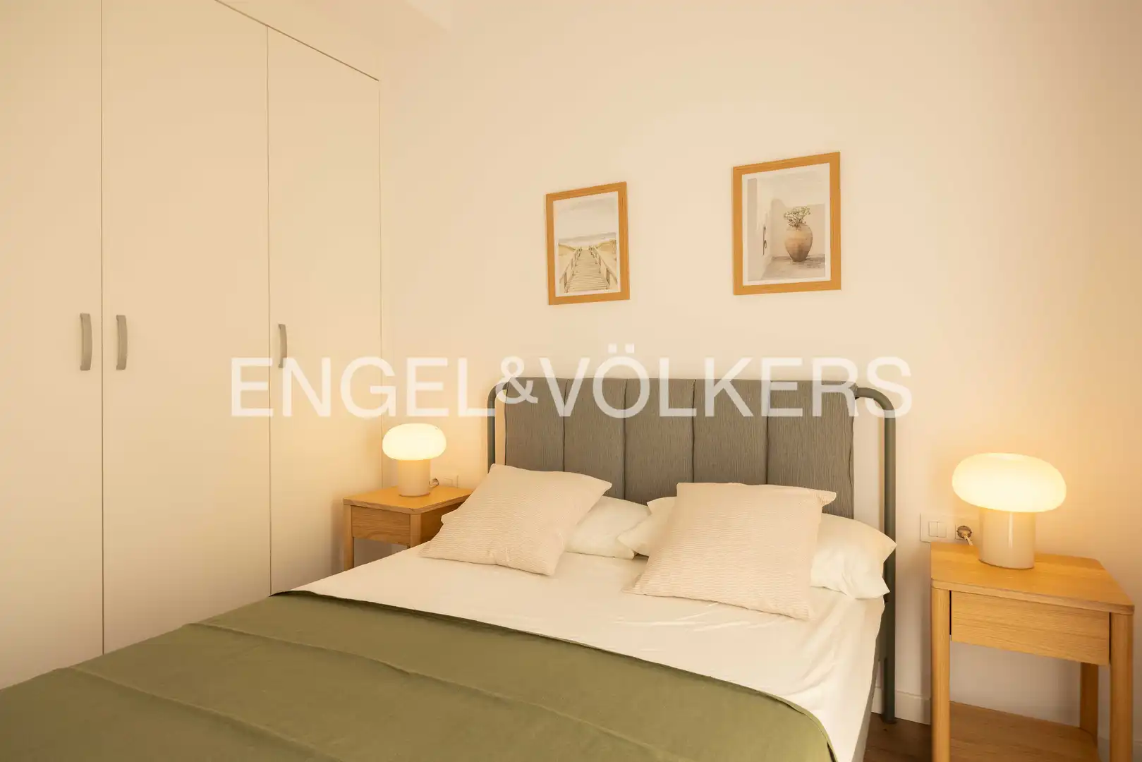 Schlafzimmer von Erdgeschoss zum Verkauf in Barcelona mit Klimaanlage, Heizung und Parkett
