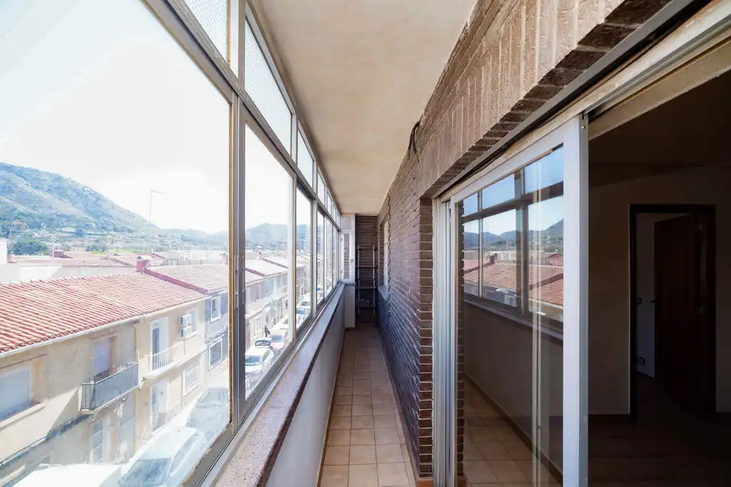Vista exterior de Piso en venta en Petrer