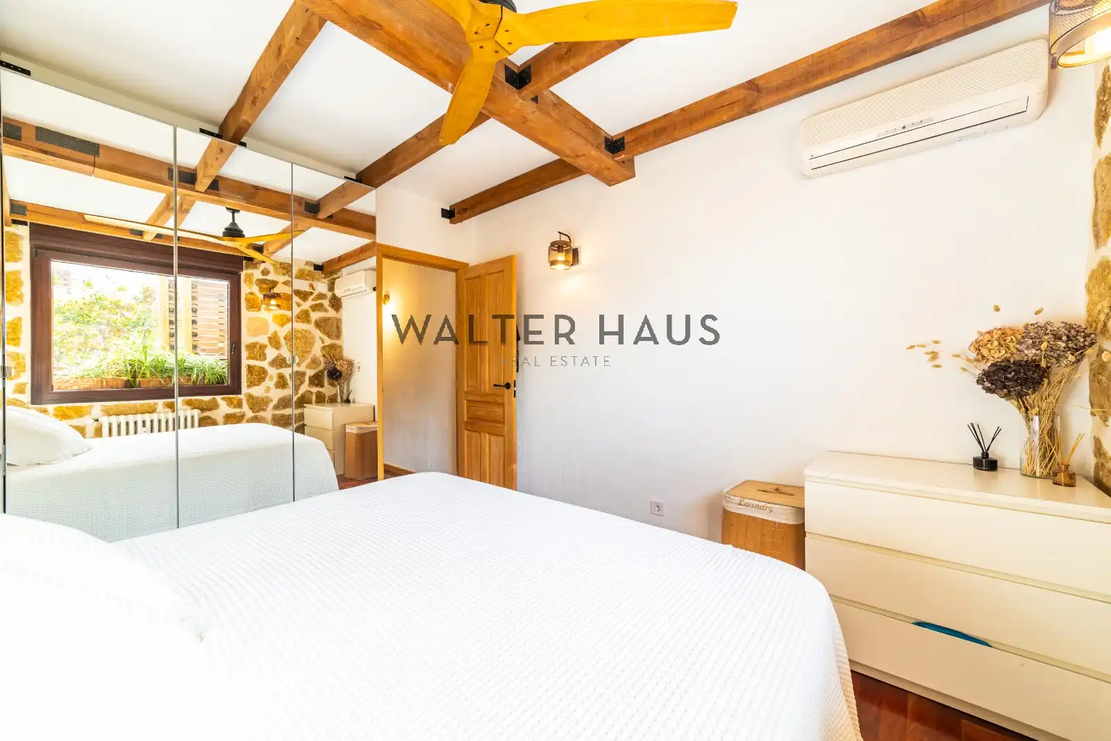 Bedroom of Attic for sale in Madrid  with Air Conditioner, Heating and Terrace