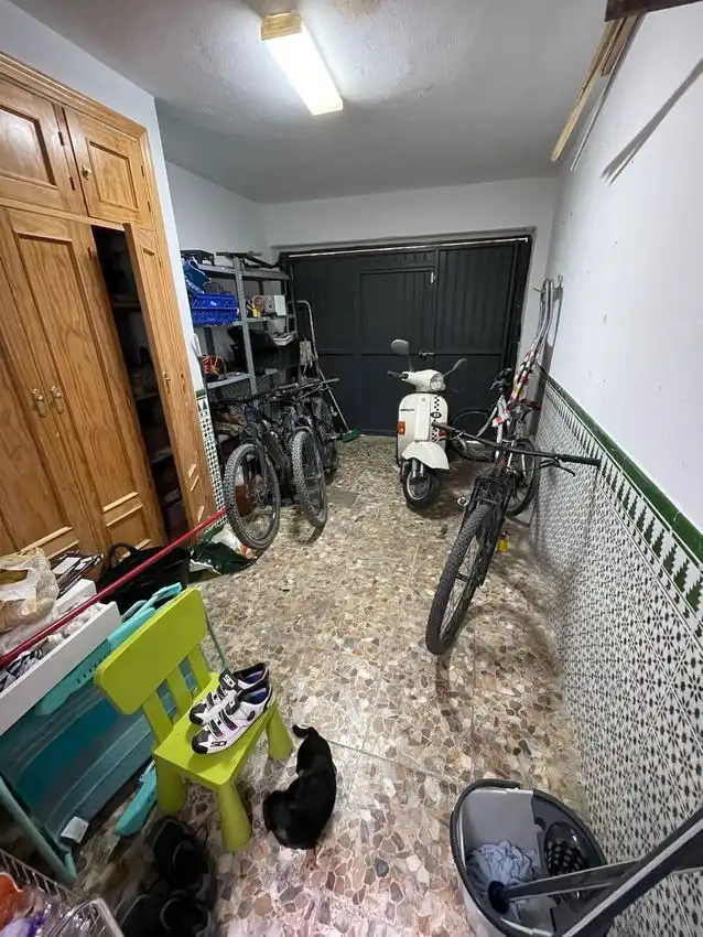 Aparcament de Casa adosada en venda en Los Barrios