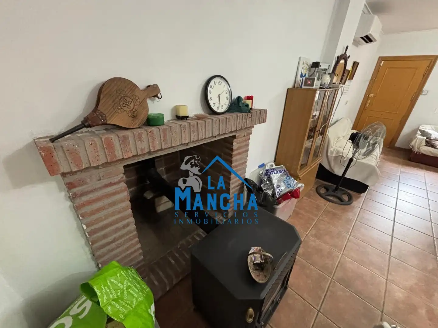 Sala d'estar de Casa o xalet en venda en Albacete amb Aire condicionat, Jardí privat i Traster
