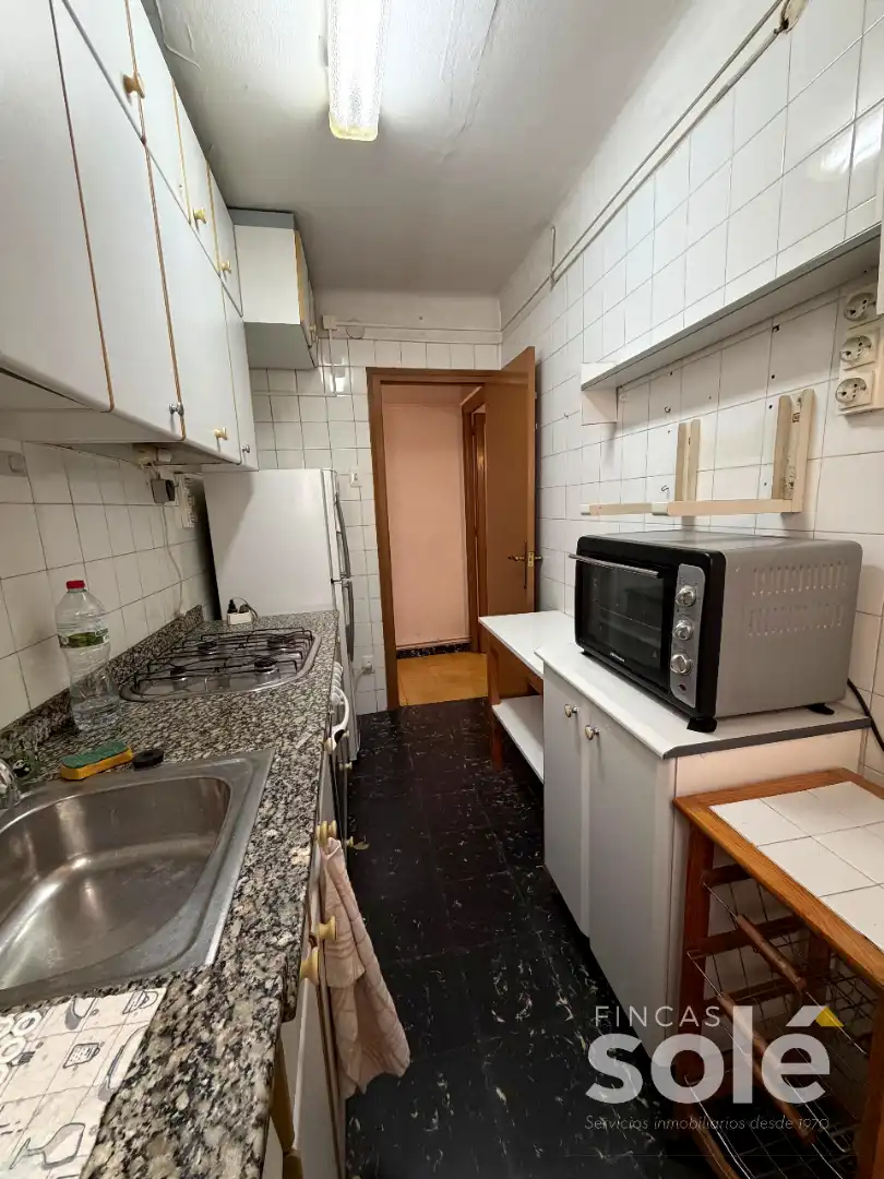 Cuina de Pis en venda en Santa Coloma de Gramenet amb Moblat