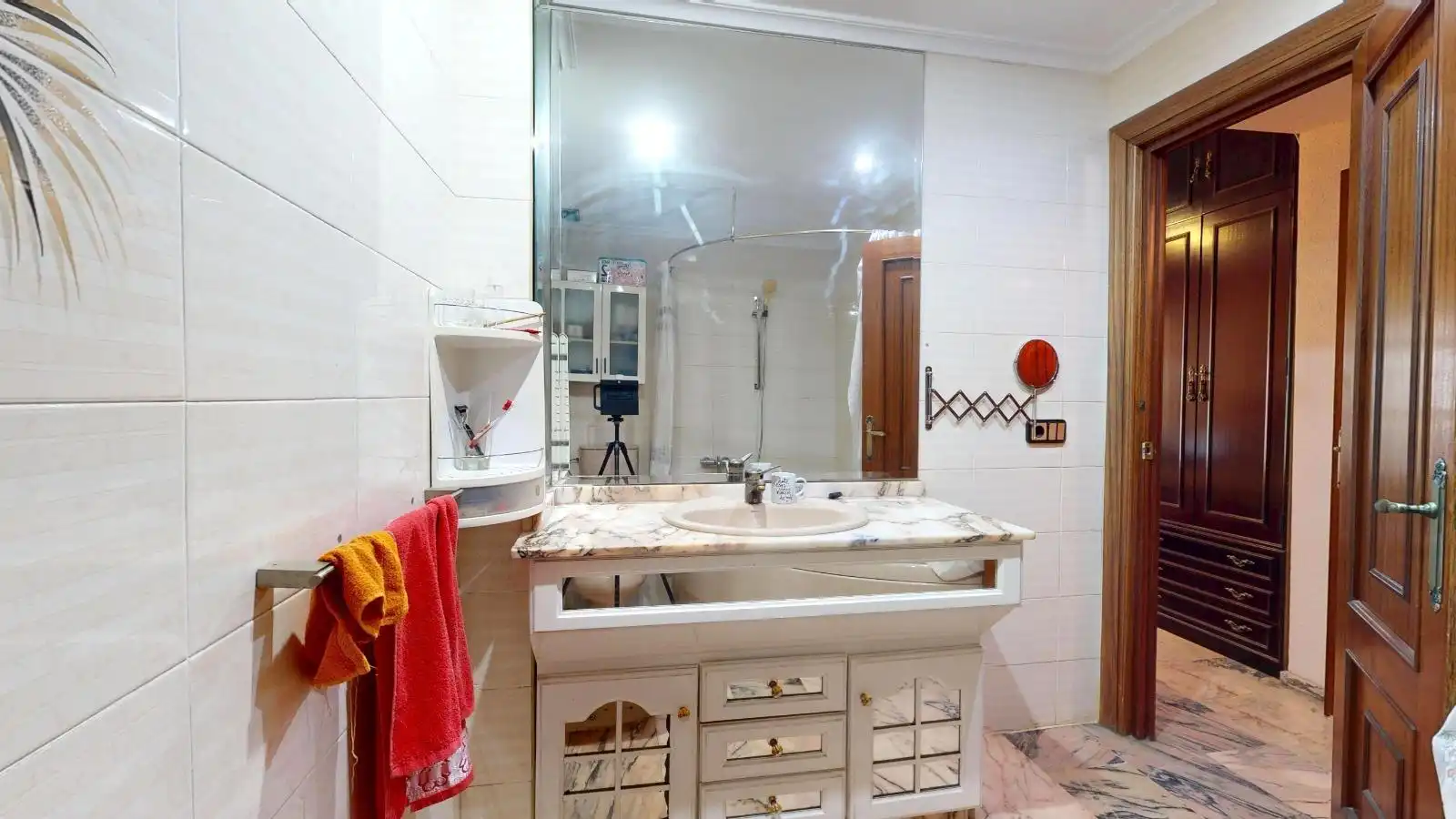 Bany de Casa o xalet en venda en Córdoba amb Jardí privat, Terrassa i Traster