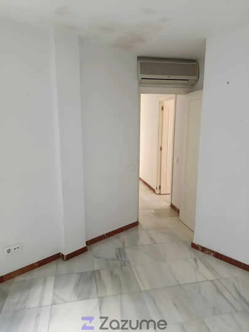 Piso de alquiler en Sevilla con Aire acondicionado, Calefacción y Horno