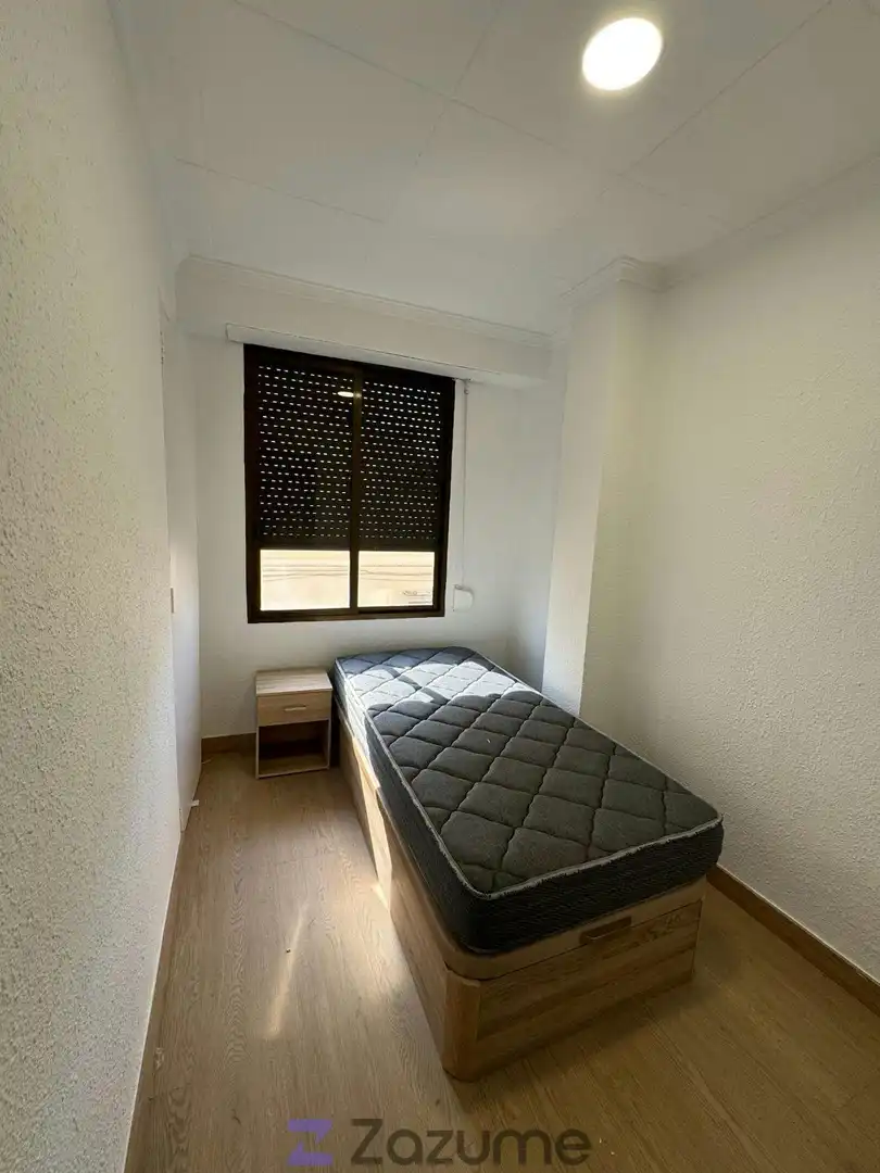 Habitación de Piso de alquiler en Catarroja con Parquet, Terraza y Amueblado