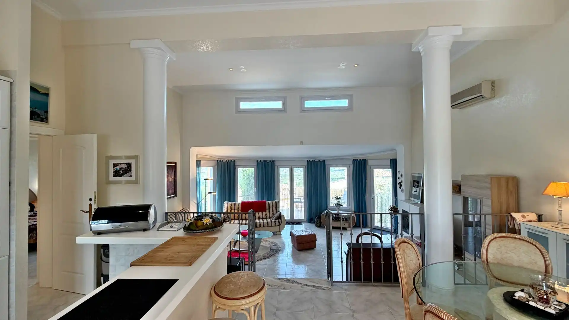 Sala de estar de Casa o chalet en venta en Orba con Aire acondicionado, Calefacción y Jardín privado