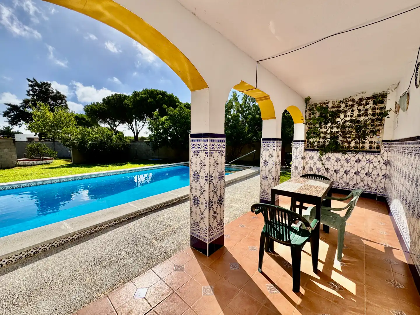 Chalet con piscina en venta en Pelagatos - Pago del Humo