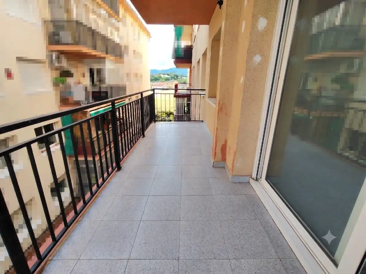 Terraza de Piso en venta en Palau-solità i Plegamans con Calefacción y Balcón