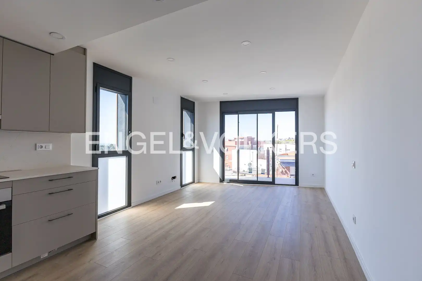 Living room of Flat for sale in Castelldefels  with Air Conditioner, Heating and Parquet flooring