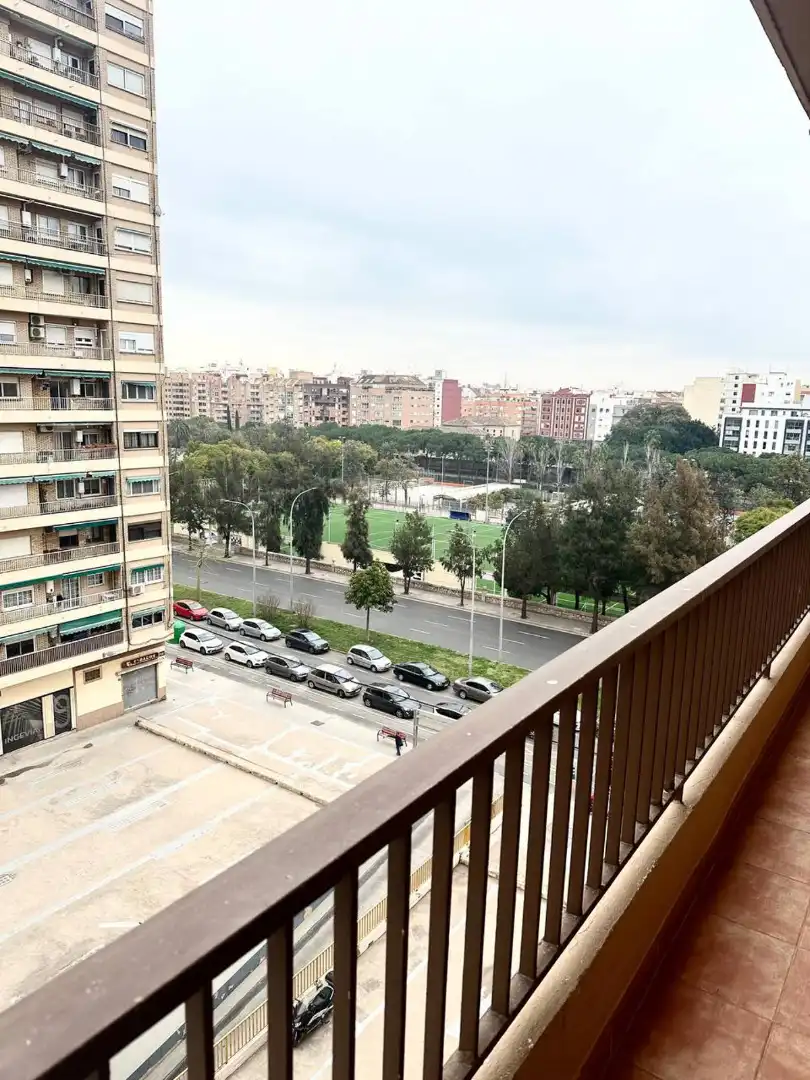 Pis amb terrassa en venda a Plaça Grup Parpalló