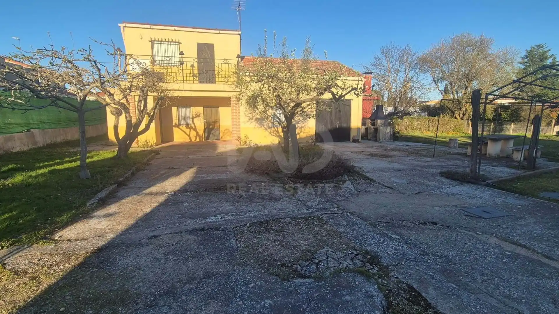 Exterior view of Houses for sale in Cabrerizos  with Heating