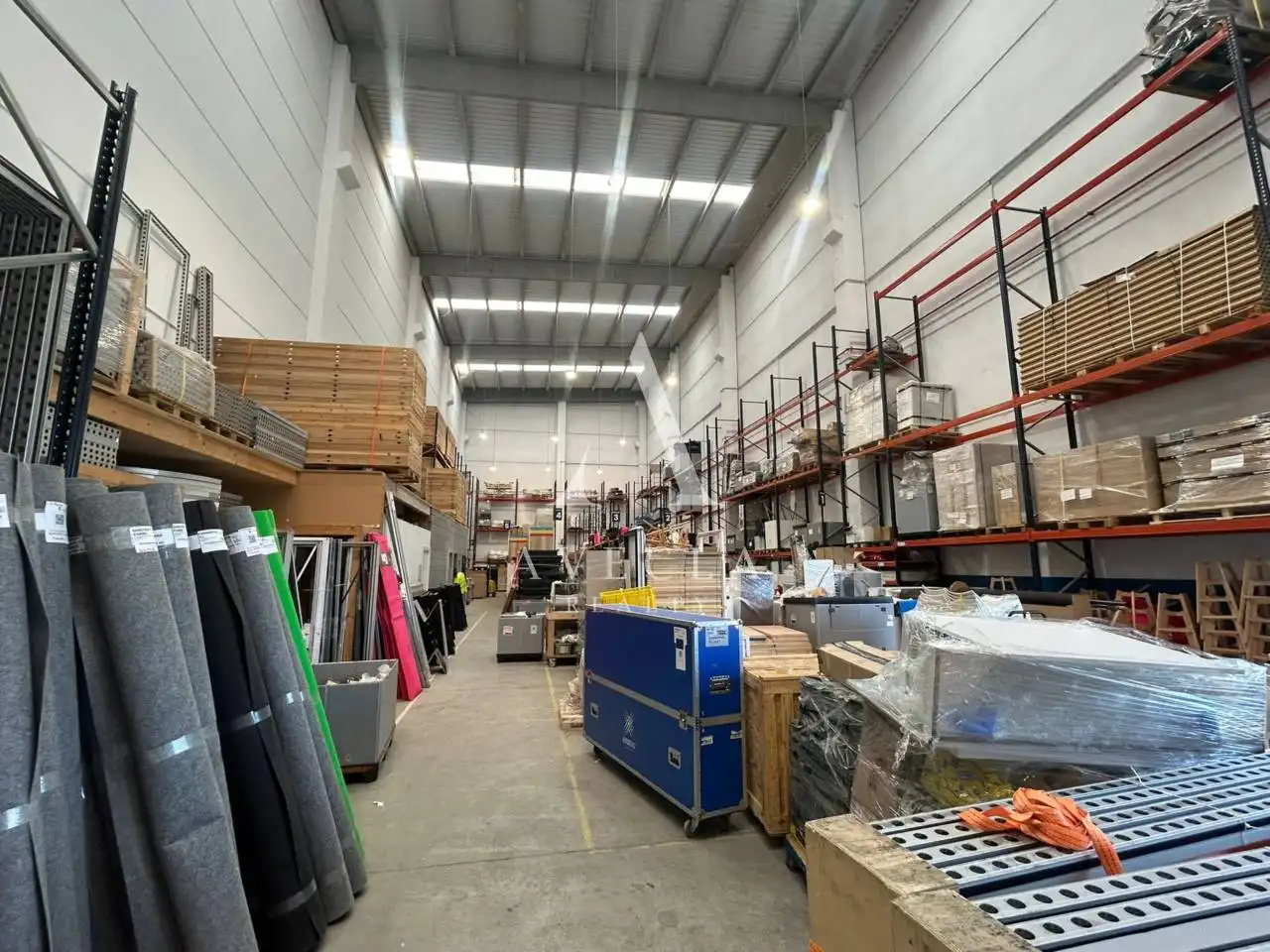 Nave industrial de alquiler en Montcada i Reixac