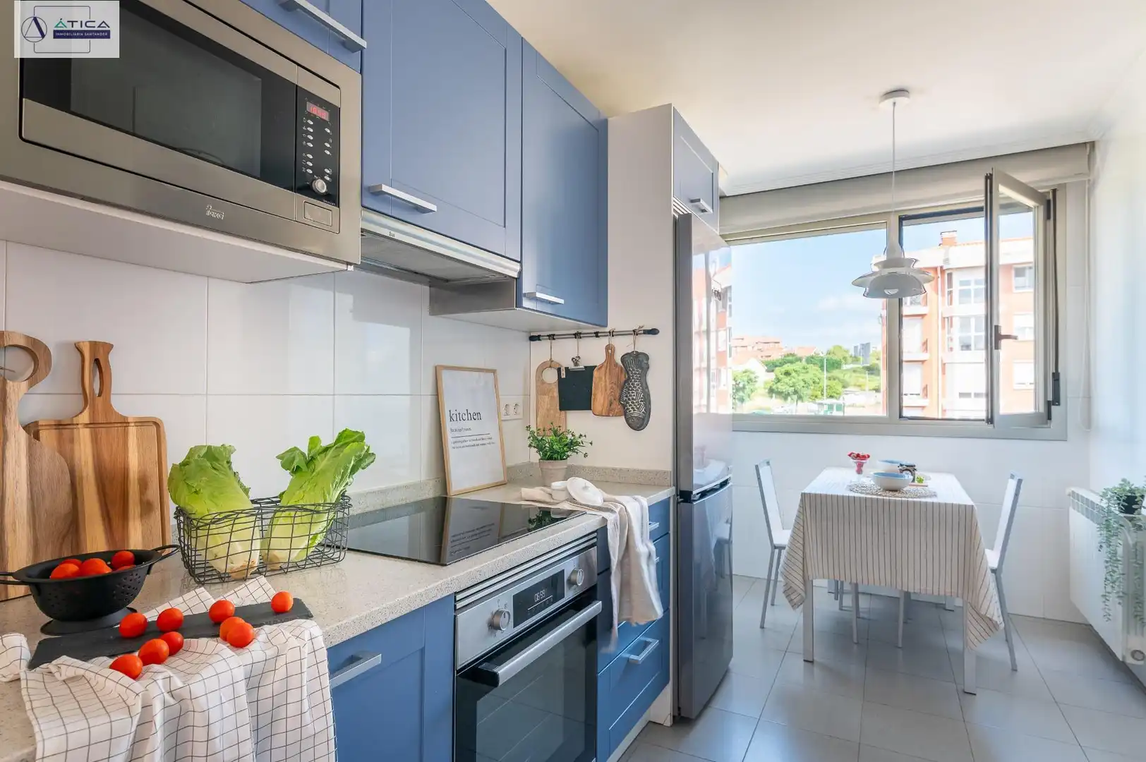 Küche von Dachboden zum Verkauf in Santander mit Heizung, Privatgarten und Parkett