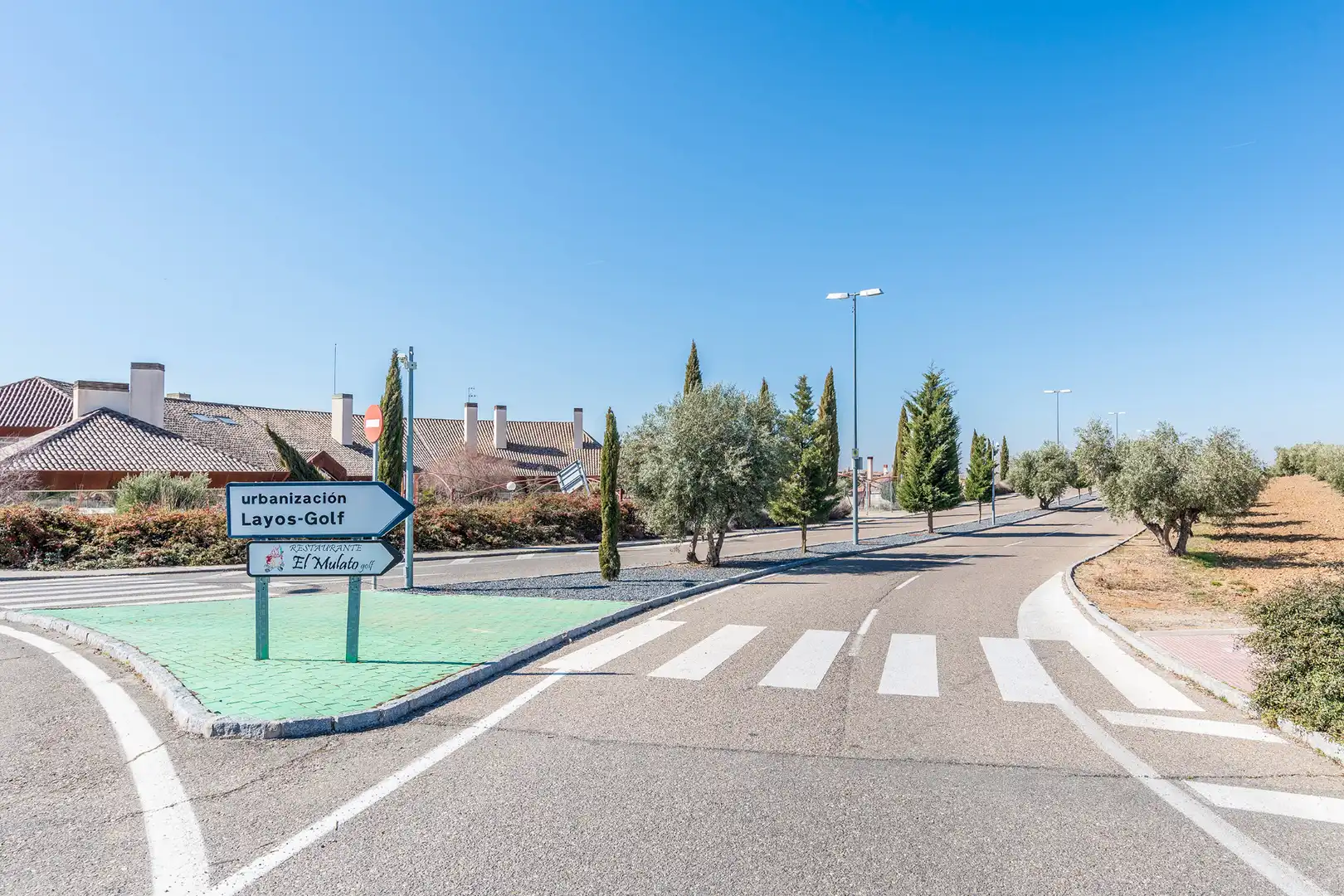 Außenansicht von Residential zum Verkauf in Layos