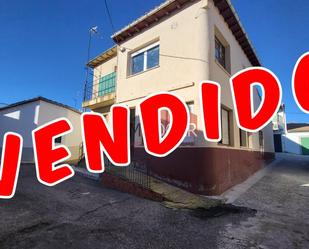Vista exterior de Casa o xalet en venda en Tornadizos de Ávila