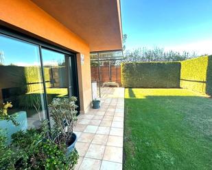 Jardí de Apartament en venda en Navata amb Aire condicionat, Terrassa i Piscina