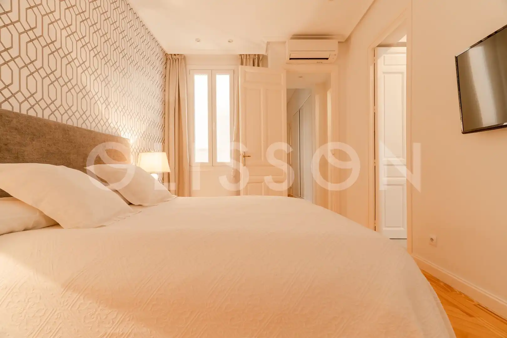 Schlafzimmer von Wohnung zur Miete in Madrid mit Klimaanlage, Heizung und Möbliert