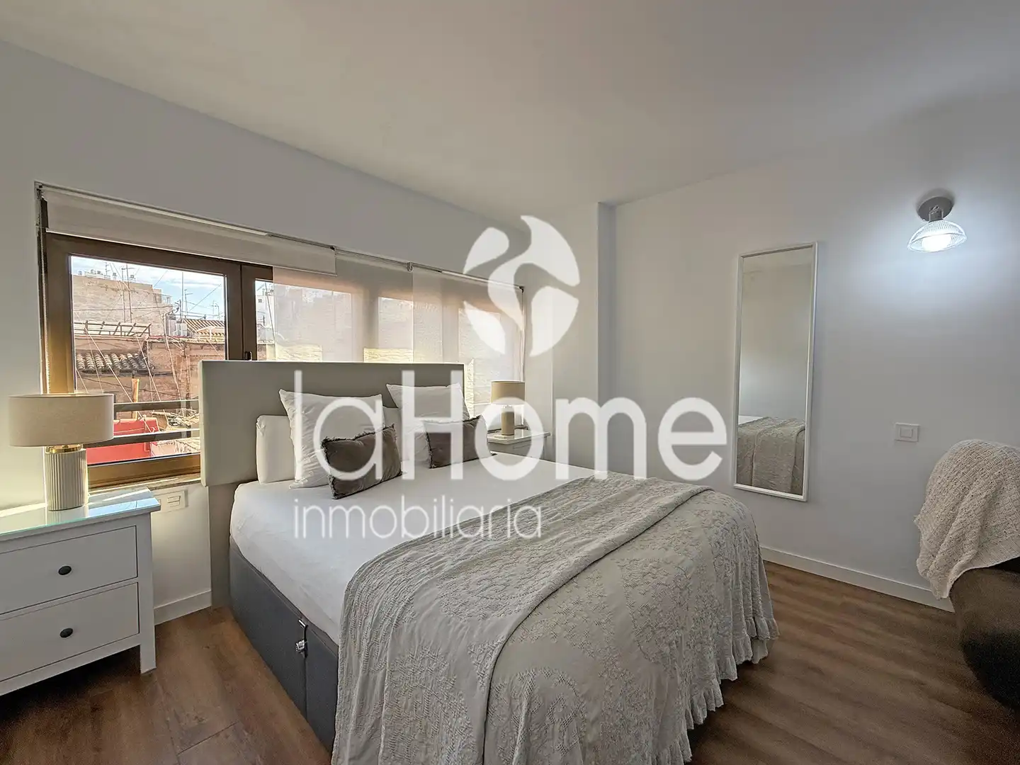 Bedroom of Lofts for sale in Valencia  with Air Conditioner, Parquet flooring and Furnished
