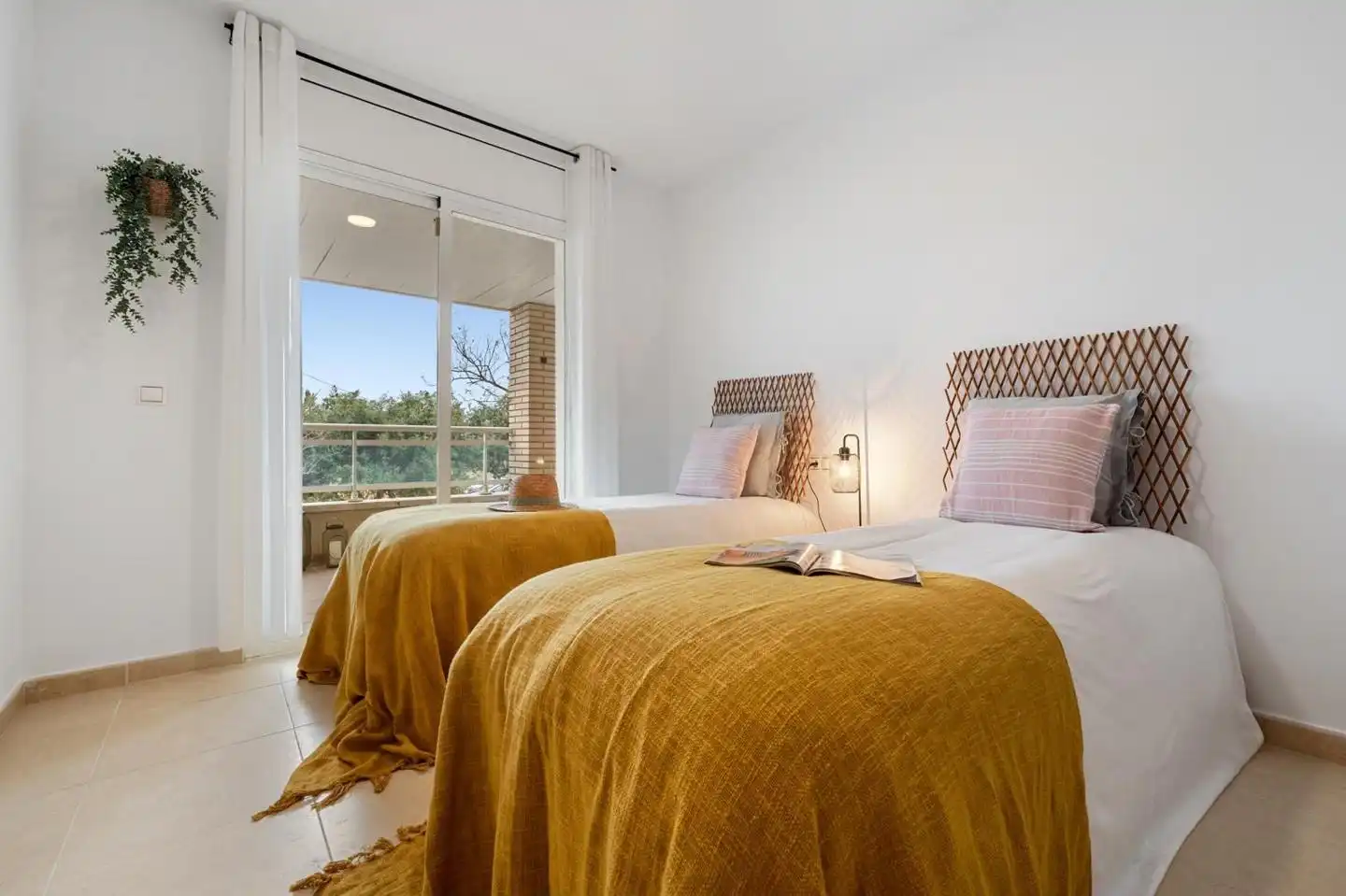 Habitación de Piso en venta en Cambrils con Terraza, Amueblado y Piscina comunitaria