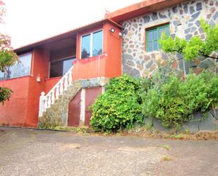 Vista exterior de Finca rústica en venda en Gáldar amb Jardí privat, Terrassa i Internet