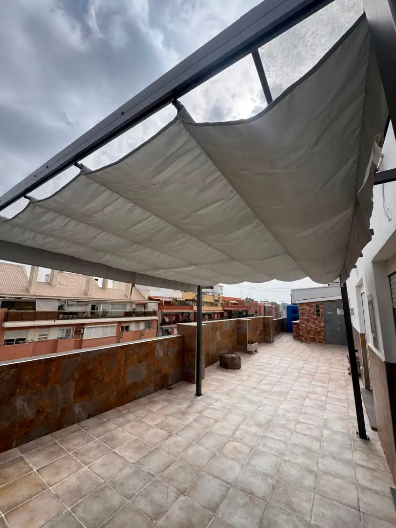 Terrasse von Dachboden zur Miete in Valencia mit Klimaanlage, Terrasse und Möbliert