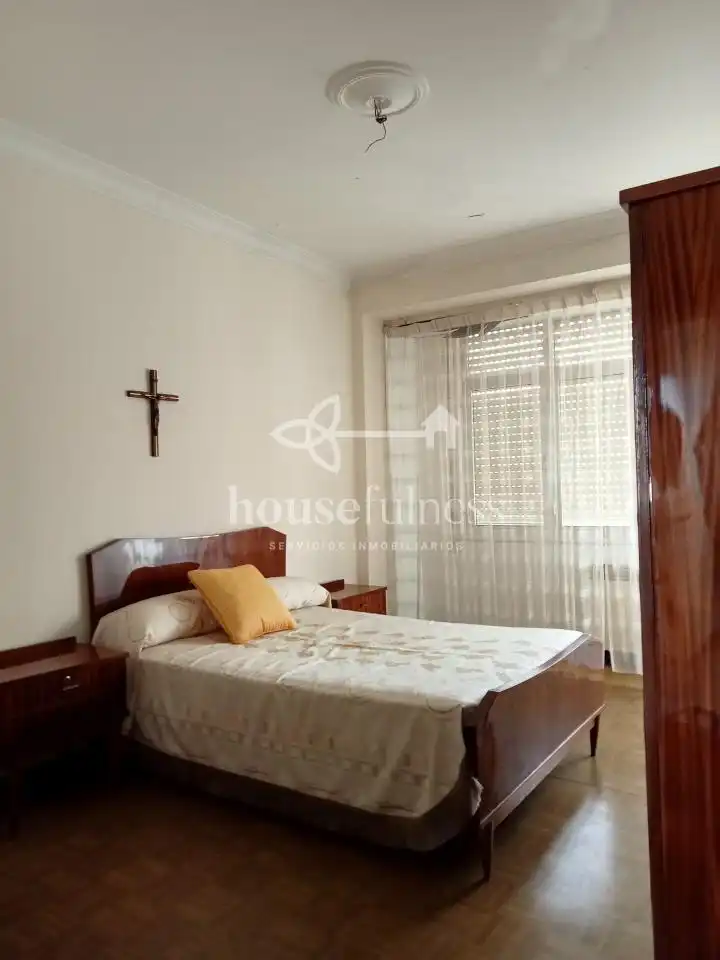 Habitación de Edificio en venta en Fene