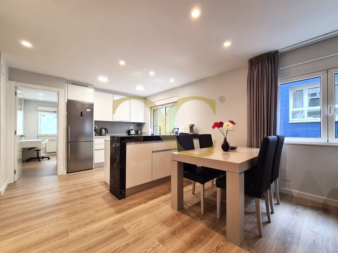 Cuina de Pis en venda en Gijón  amb Calefacció i Moblat