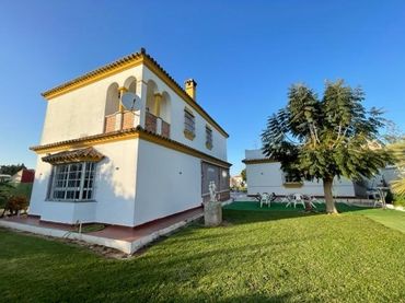 Xalet amb jardí en venda a Las Lagunas - Campano