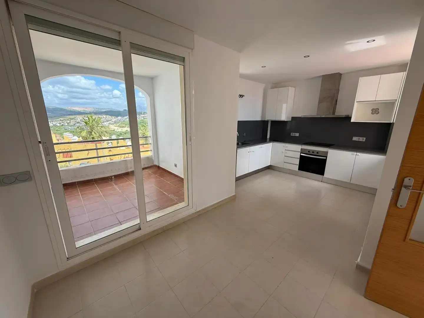 Vista exterior de Ático en venta en Manilva con Calefacción, Terraza y Trastero
