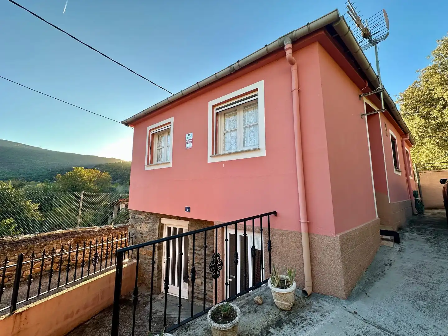 Außenansicht von Country house zum Verkauf in Carucedo mit Heizung, Privatgarten und Abstellraum