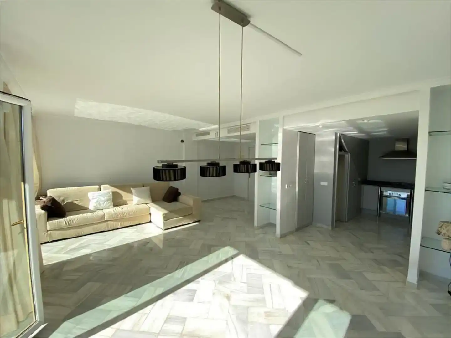 Sala d'estar de Dúplex en venda en Santa Eulària des Riu amb Aire condicionat, Jardí privat i Piscina