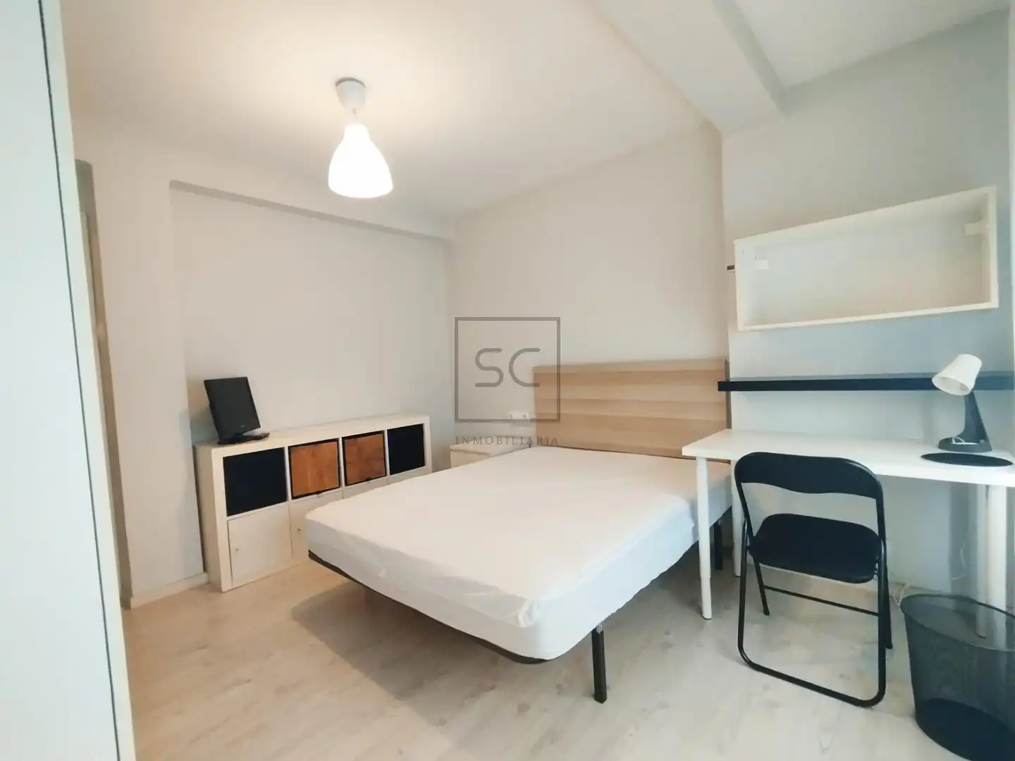 Bedroom of Flat for rent in Ferrol  with Heating and Furnished