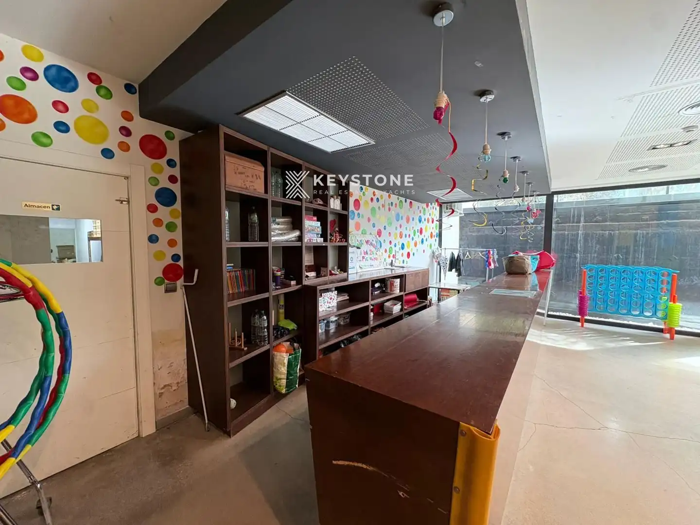 Commercial properties for sale in Alicante / Alacant  with Air Conditioner, Terrace and Furnished