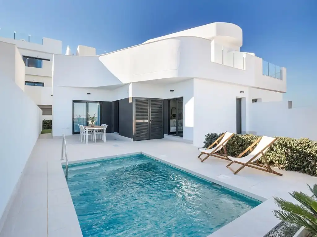 Piscina de Casa o chalet en venta en Torrevieja con Aire acondicionado, Jardín privado y Piscina