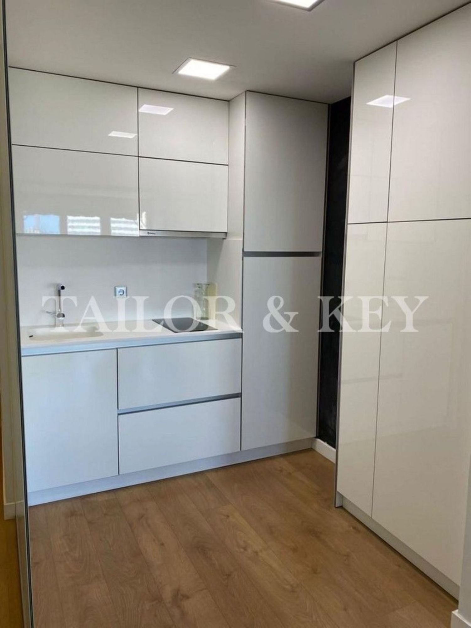 Cuina de Àtic de lloguer en  Madrid Capital amb Aire condicionat i Moblat