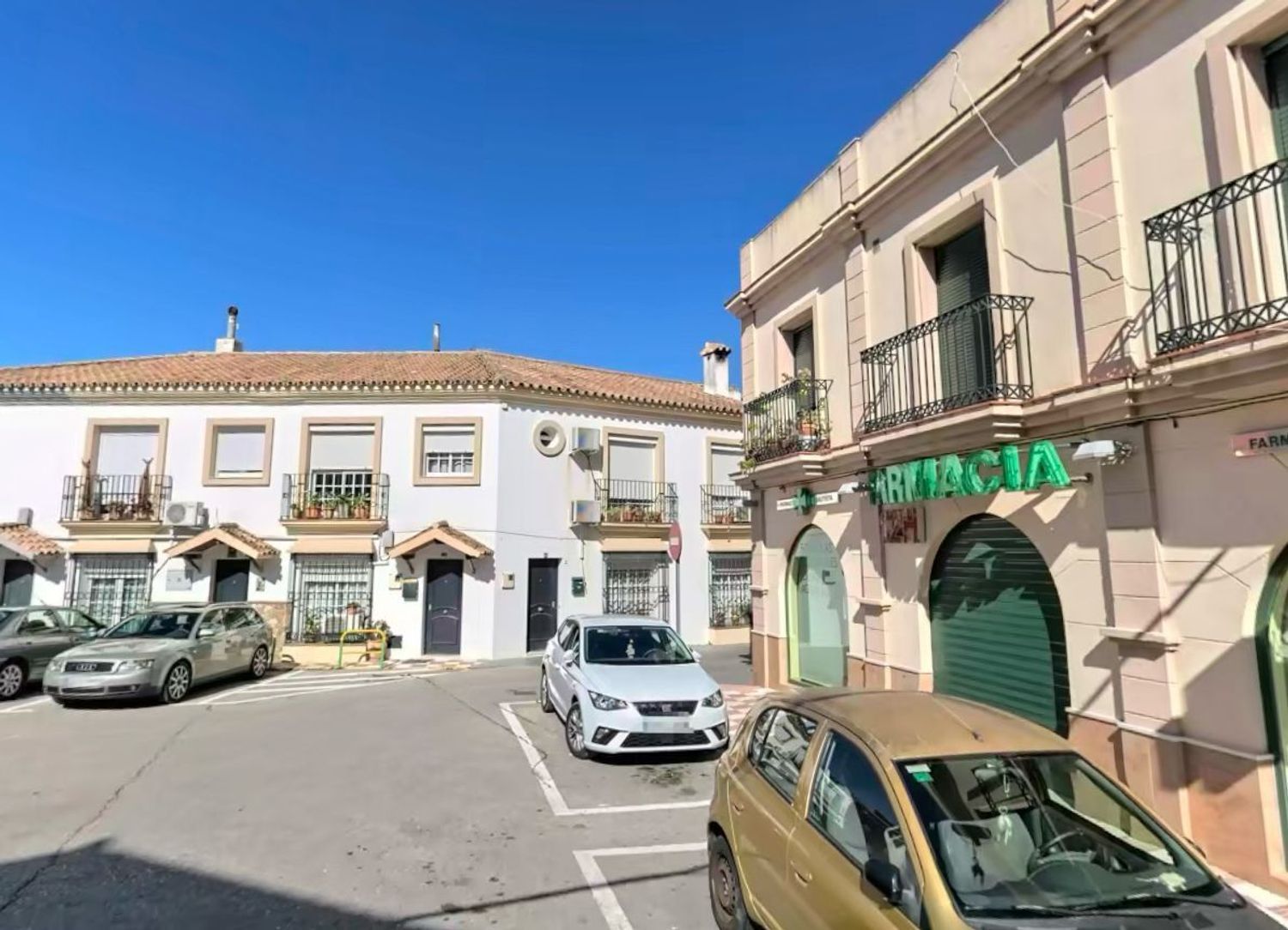 Exterior view of Single-family semi-detached for sale in Los Barrios  with Terrace