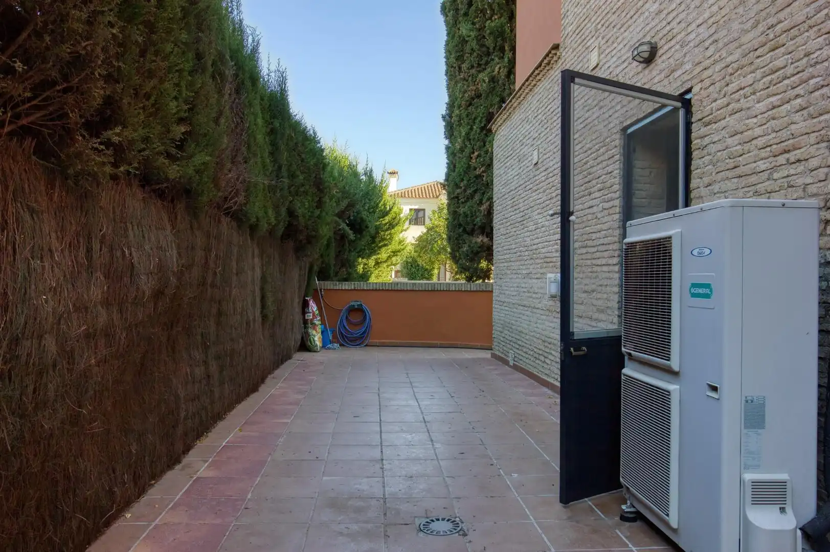 Jardín de Casa o chalet en venta en Bormujos con Aire acondicionado, Calefacción y Jardín privado