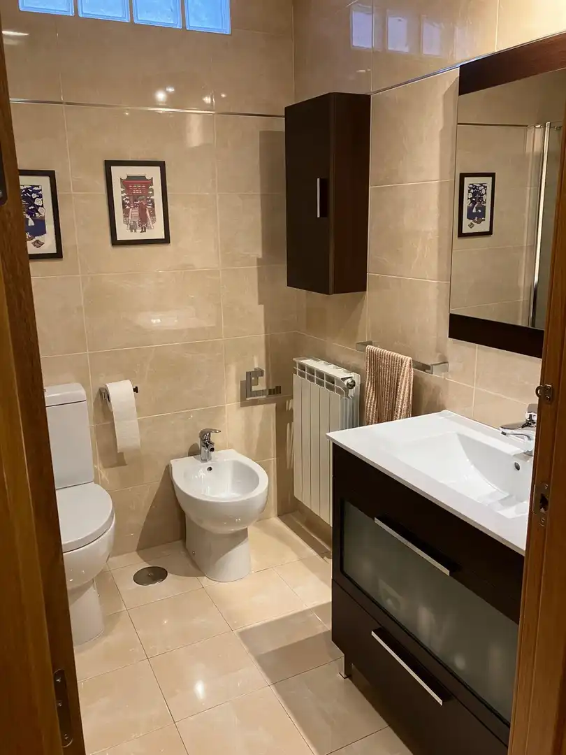 Bathroom of Flat for sale in Valdepeñas  with Air Conditioner, Heating and Storage room