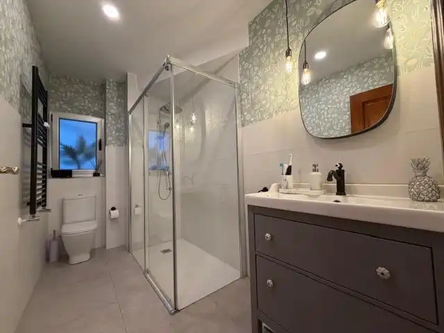 Baño de Piso en venta en León Capital  con Calefacción, Parquet y Terraza
