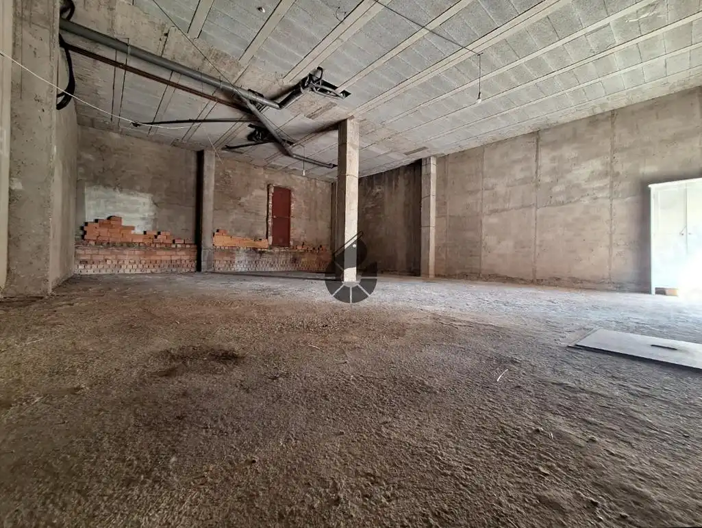 Local comercial en venta en Bañales, imagen 4