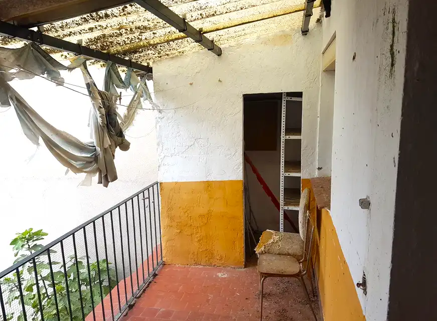 Casa adosada en venda a Constitucion, Hinojosas de Calatrava